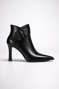 Botines de tacón con hebilla oversize