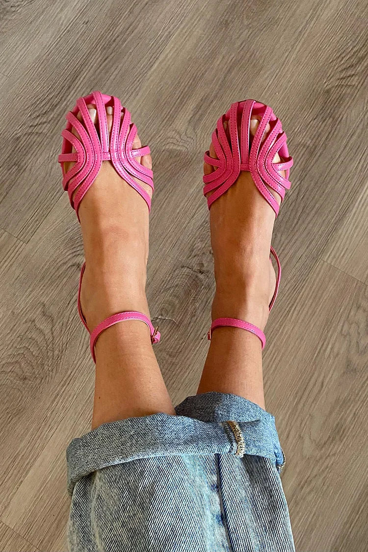 Sandalias planas con tiras finas metalizadas