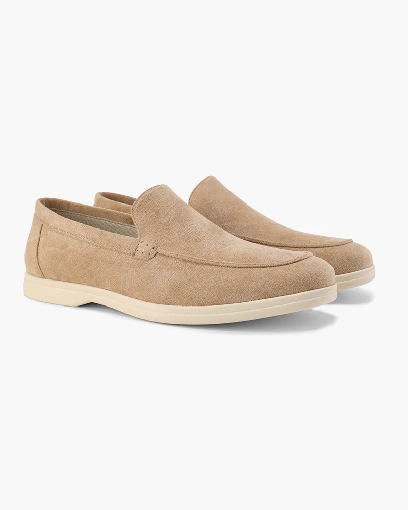 Elegantes mocasines de ante