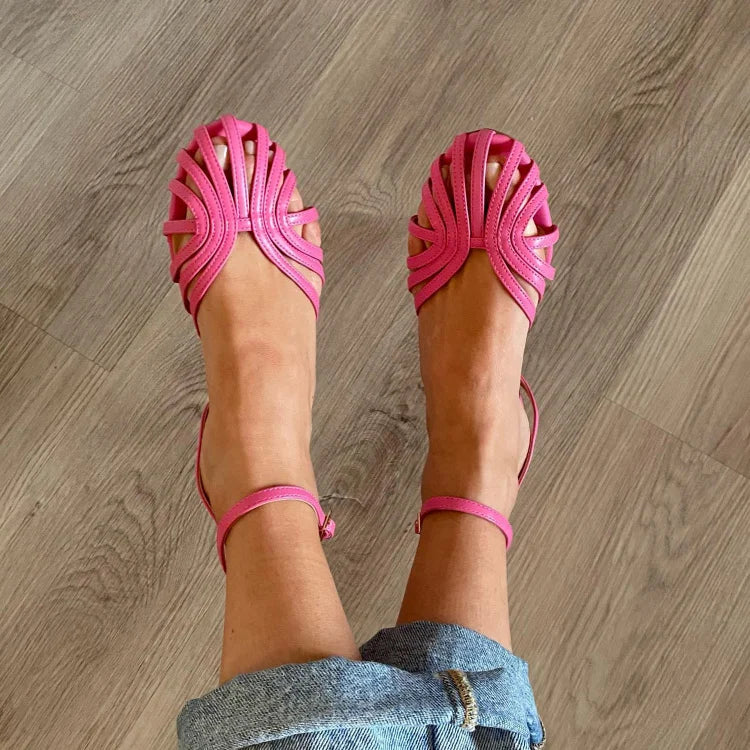 Sandalias planas con tiras finas metalizadas