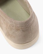 Elegantes mocasines de ante