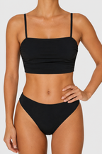 Inés - Bikini negro de escote cuadrado