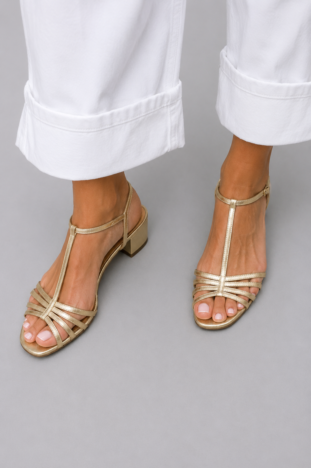 Sandalias de tiras con tacón