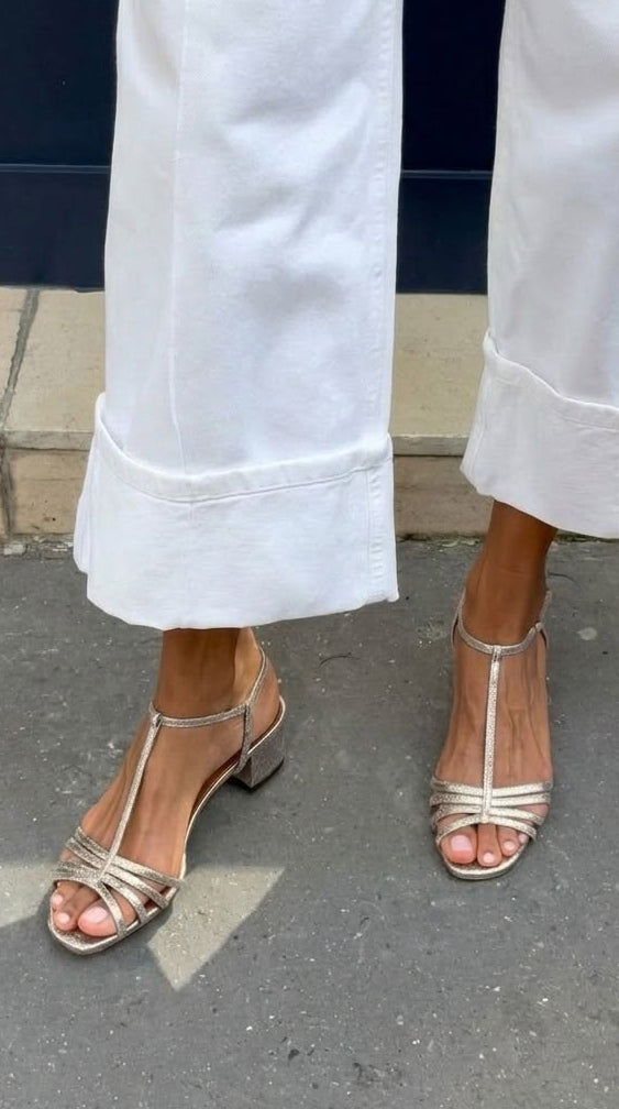 Sandalias de tiras con tacón