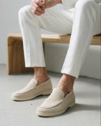 Elegantes mocasines de ante