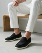 Elegantes mocasines de ante