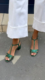 Sandalias de tiras con tacón