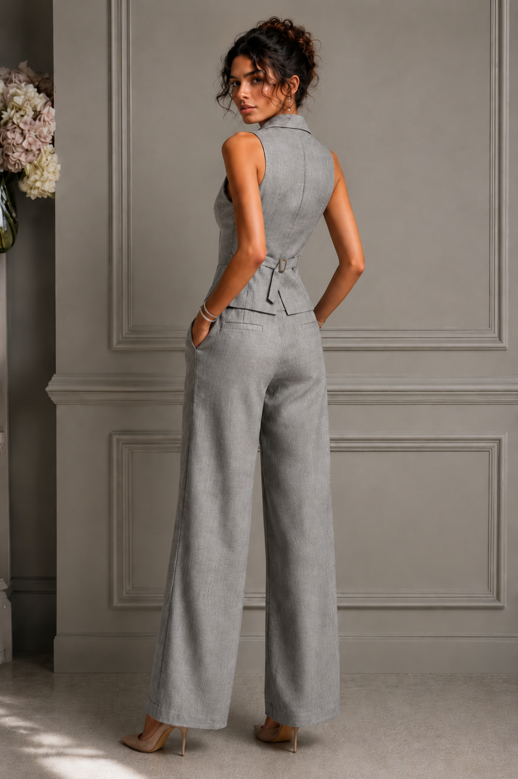 Traje de dos piezas con cuello en V y botones para mujer