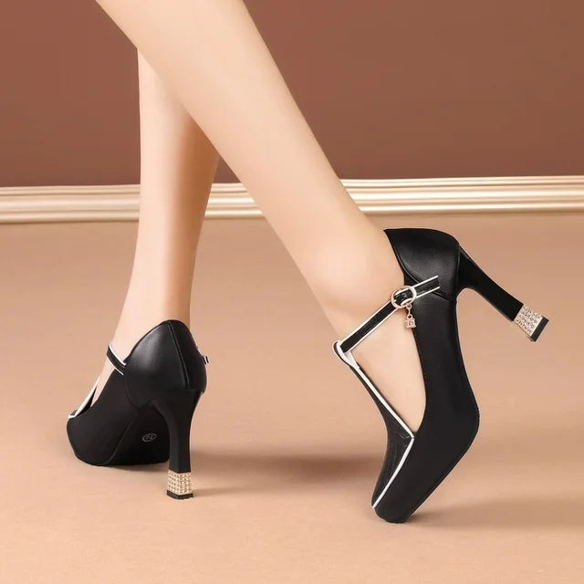 Aurora — Tacones hechos para brillar