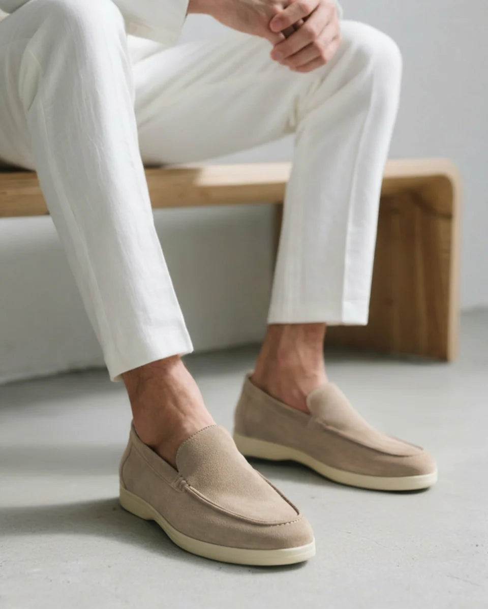 Elegantes mocasines de ante